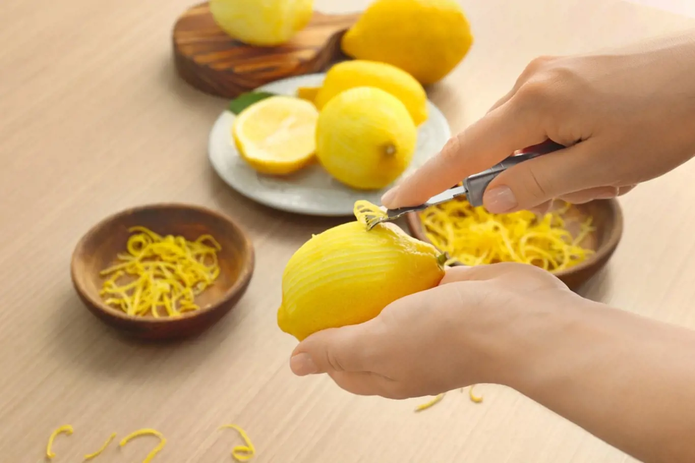 citronová kůra škrábání