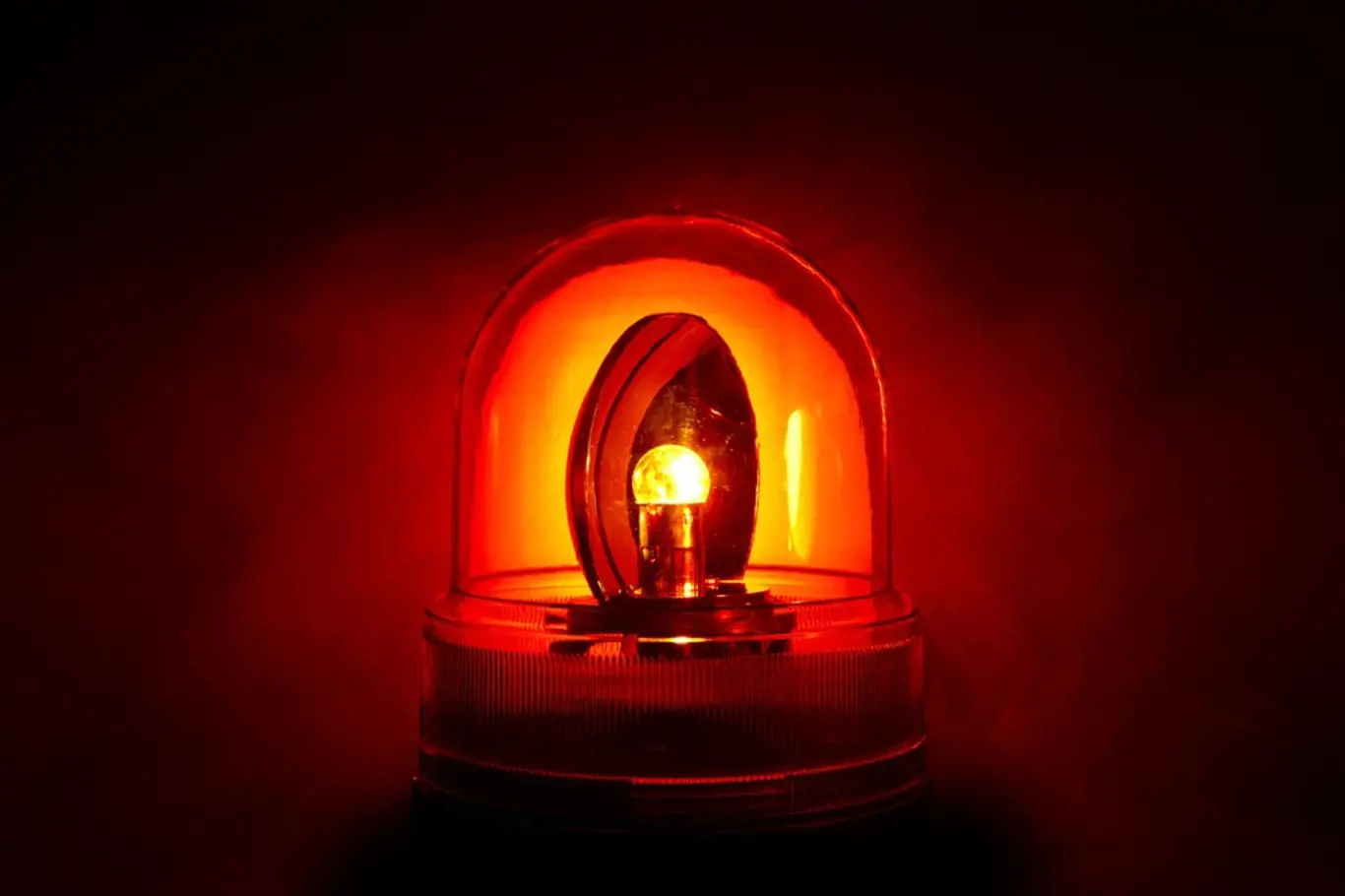 Ilustrační foto: Alarm, majáček bliká červeně kvůli hrozícímu nebezpečí