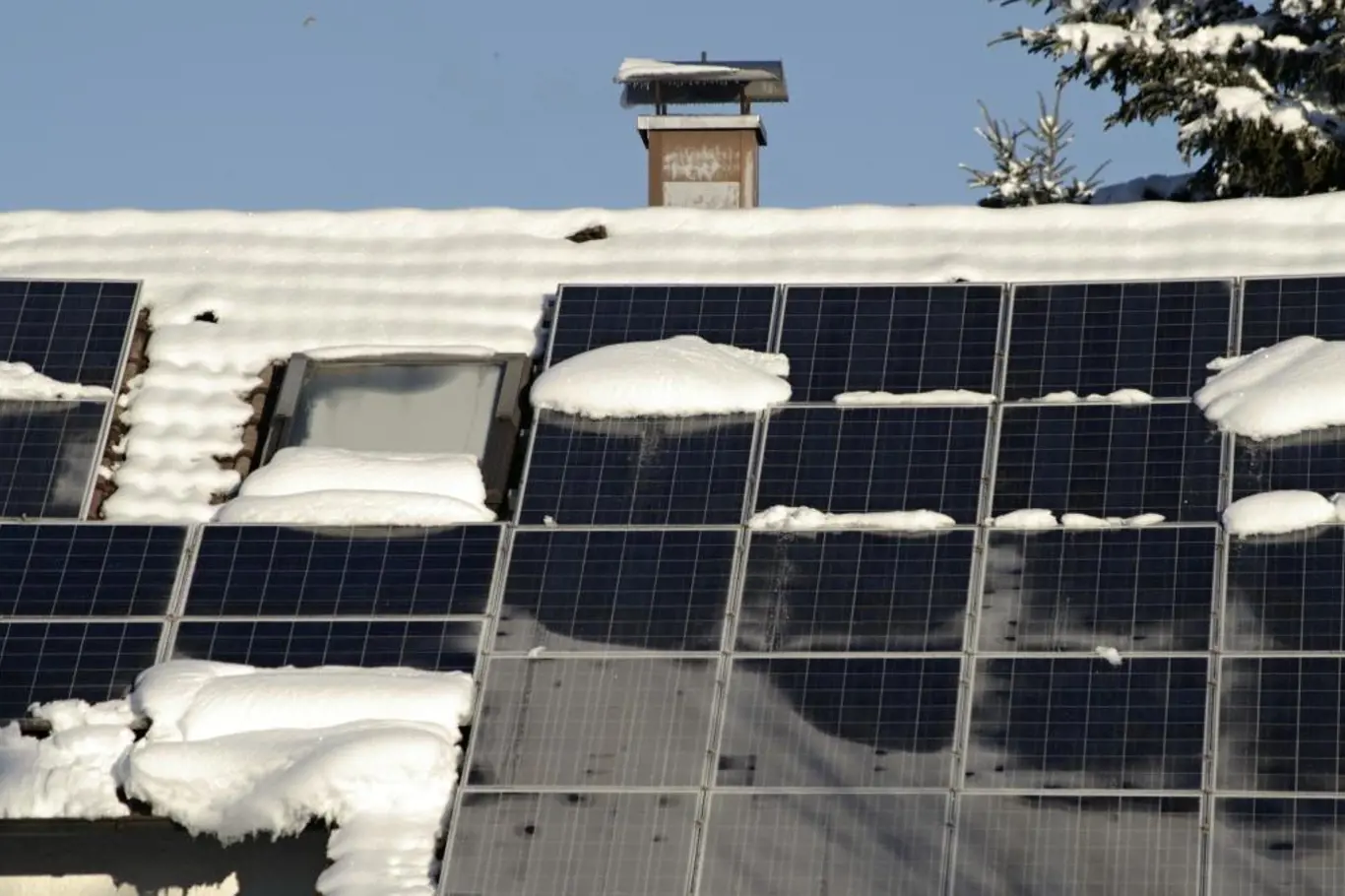 Fotovoltaické panely a sníh