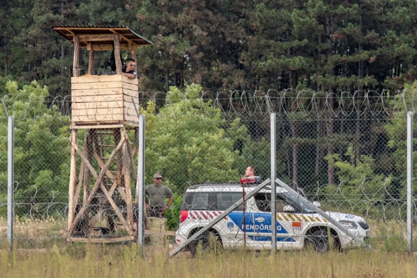 Strážní věž na srbsko-maďarské hranici. Září 2016. 
