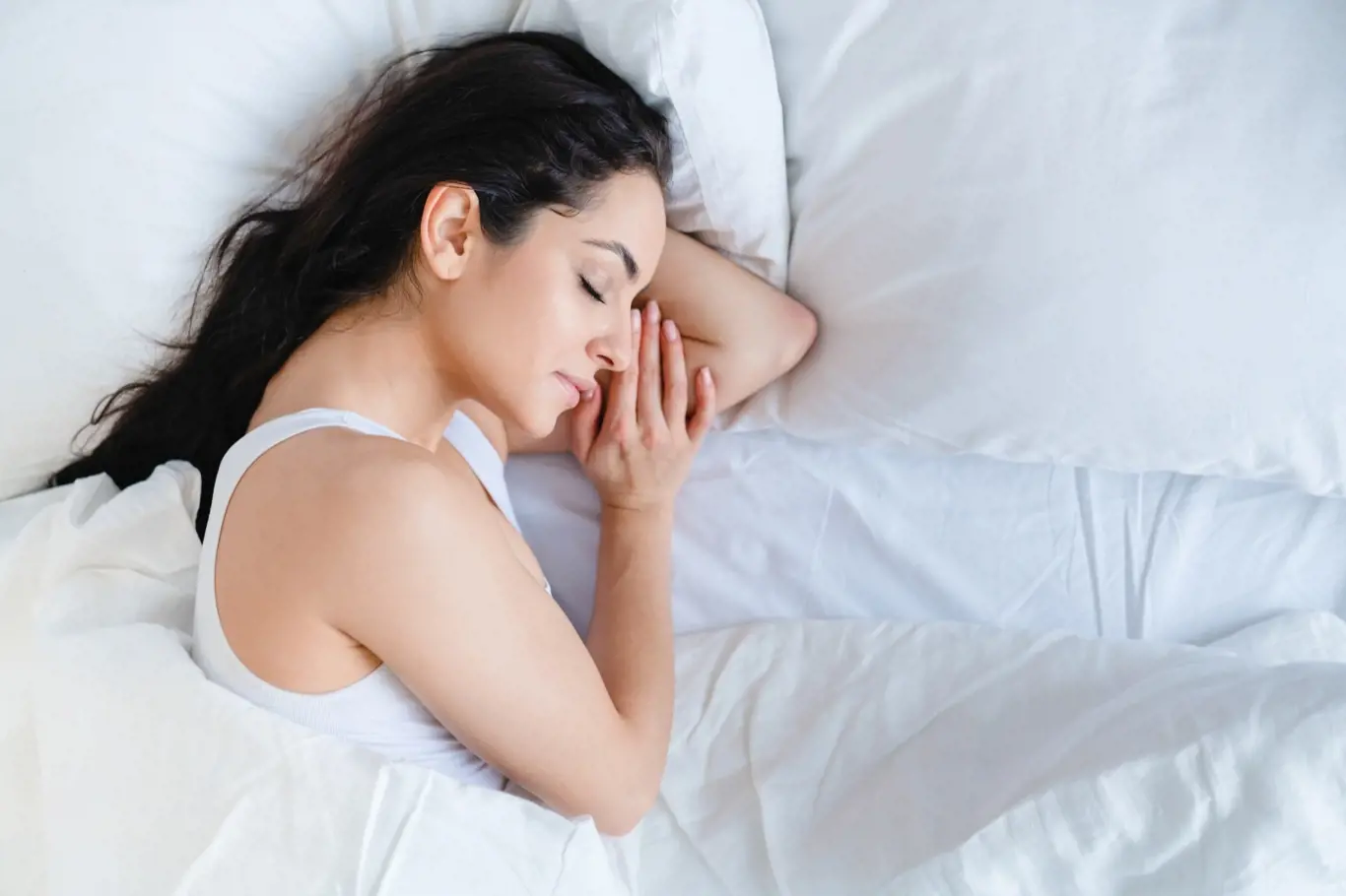 Chcete kvalitní spánek? Zvolte správnou polohu při spaní.
