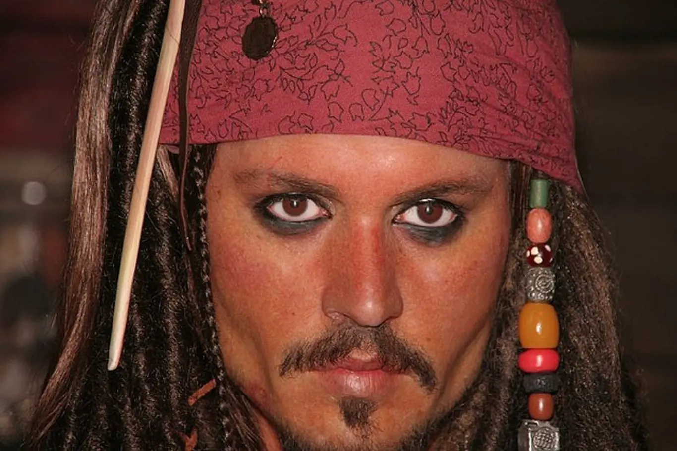 Kapitán Jack Sparrow je pravděpodobně nejznámějším fiktivním pirátem