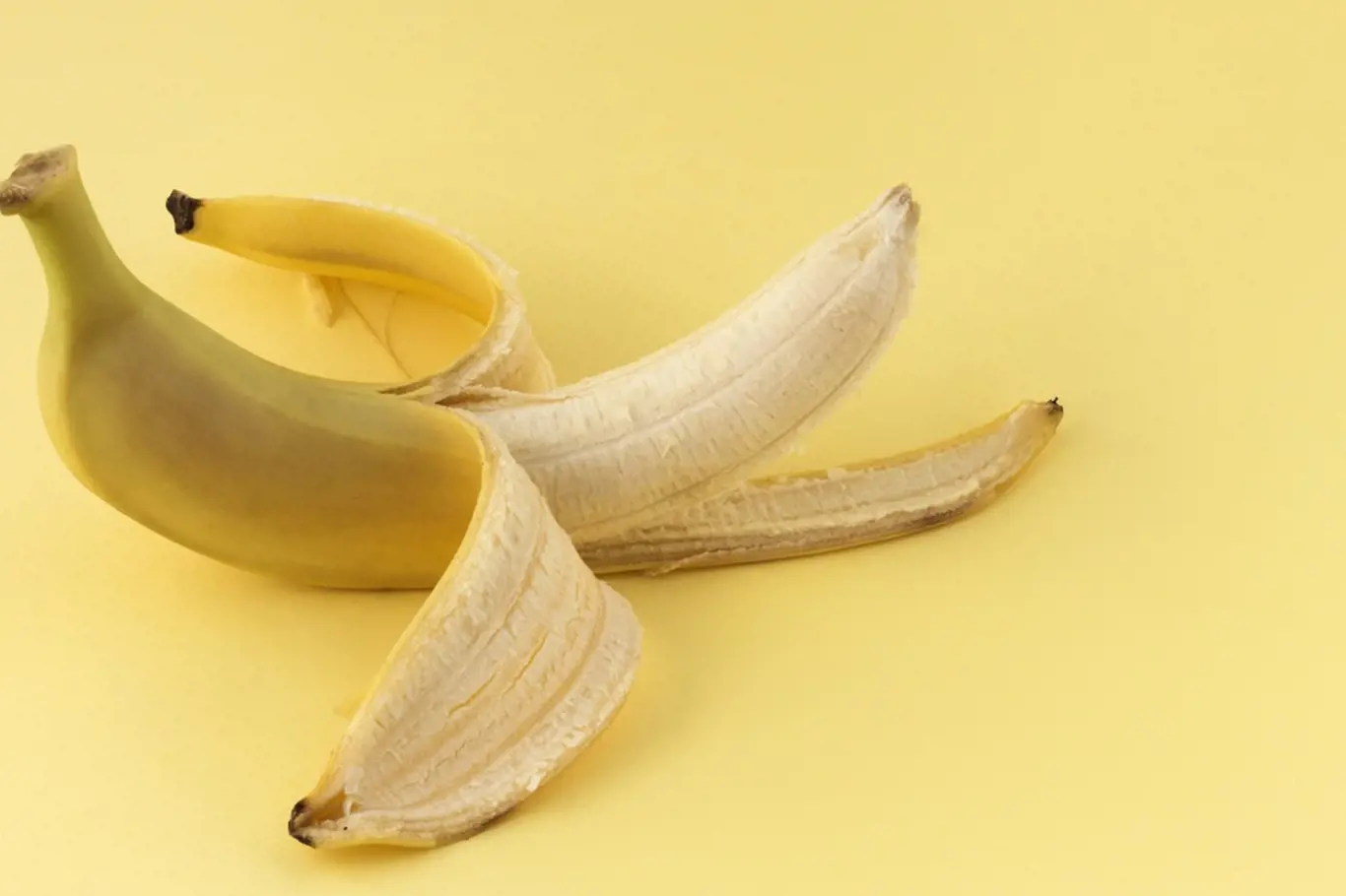 Banánové slupky mají mnohé použití.