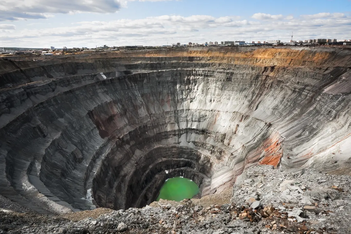 Diamantový důl Mirny na Sibiři
