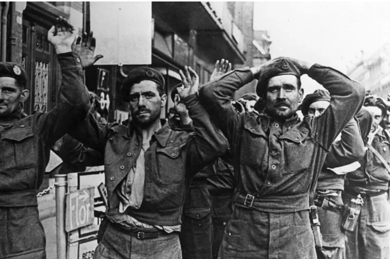 Váleční zajatci, 1944