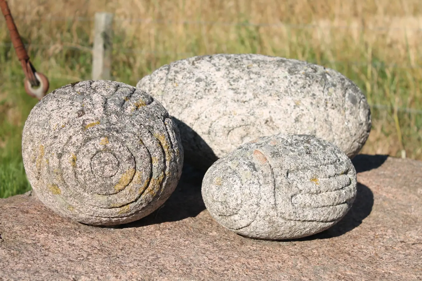 Neolitické kamenné koule jsou nacházeny po celé Anglii.