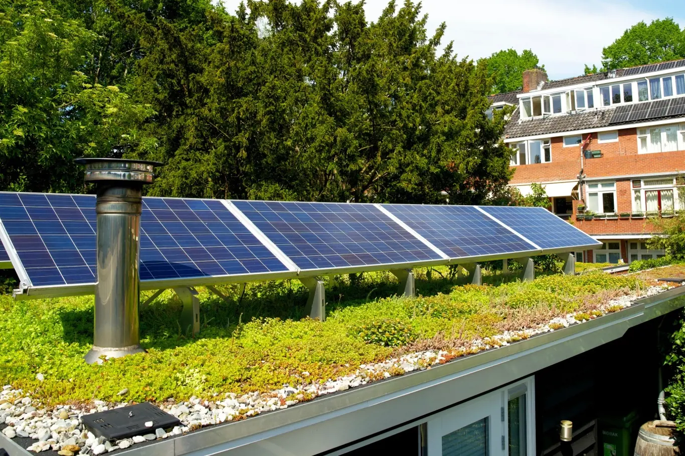 Vegetační střecha a fotovoltaika