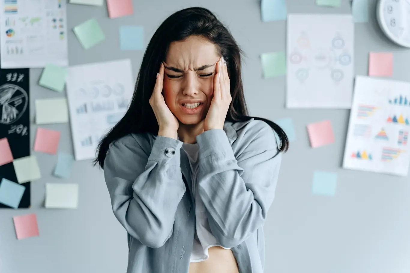 Na migrény trpí především ženy.