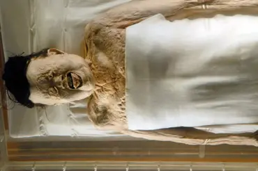 Vědci zrekonstruovali tvář čínské markýzy. Obličej tlusté mumie je nadchl