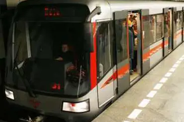 Rozprostřít lidi v metru může pomoci světelná signalizace