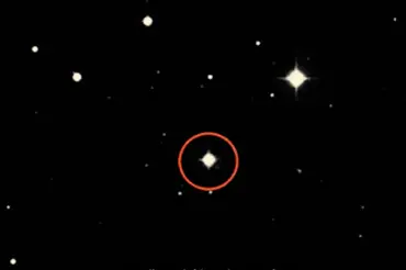 K naší sluneční soustavě míří zbloudilá hvězda smrti Gliese 710. Cestou likviduje veškerý život