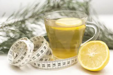 Jednodenní zdravá čajová dieta: Rychlý pohodlný způsob, jak dopnout zip u kalhot