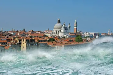 Vědci varují před obří ničivou tsunami ve Středozemním moři. Vydali seznam ohrožených letovisek