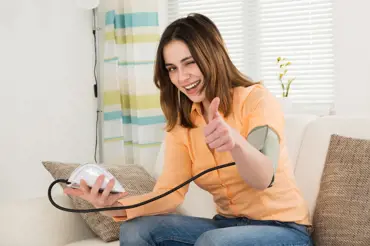 Vysoký krevní tlak: Snadno ho snížíte sami doma a v minimálním čase