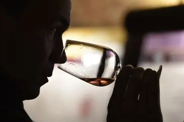 Vinařský fond podpoří kampaní povinné značení domácích vín