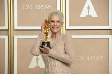 Oscarová móda: Lady Gaga jako domina, Sharon Stone a Kate Hudson jako jarní rozkvetlá louka