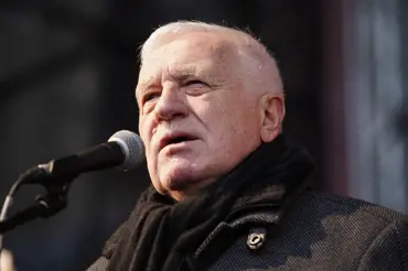 Václav Klaus už není v karanténě. Mluvčí řekl, čím covid léčil
