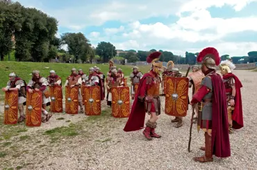 Co dělali mužům, kteří se ve starém Římě vyhýbali vojenské službě? Strašné věci!