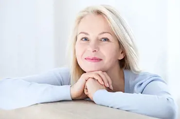 Menopauza jako nová kapitola: Přijetí změn a nalezení vnitřního pohodlí