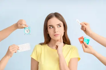 Překvapivá pravda o hormonální antikoncepci: Jak je to doopravdy s tloustnutím po ní?