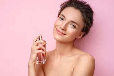 Umíte si vybrat správný parfém? Odbornice radí, čím začít a varuje před antikoncepcí