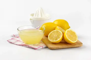 Proč naše babičky namáčely citron do horké vody? Budete to dělat taky