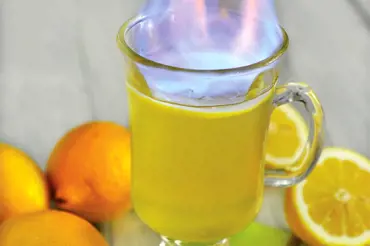 Flambovaný citronový punč