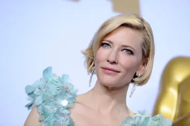 Filmová královna Alžběta Cate Blanchett slaví třiapadesát! Kam dala vrásky?