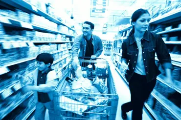 Supermarkety, hypermarkety... aneb nákupní šílenství u nás