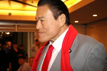 Bývalý slavný japonský wrestler navštívil KLDR, jeho iniciativa budí rozpaky