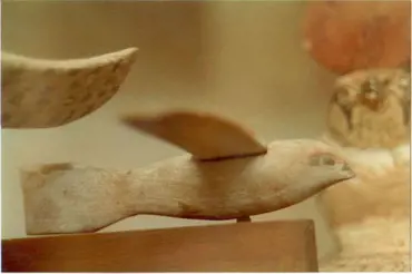 Prohlédněte si tajemný předmět z egyptské hrobky. Mohl existovat létající stroj?