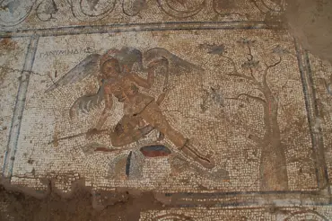 Mozaika na záchodcích ze starého Říma rozesmála vědce. Pochopíte 2000 let starý obrázkový vtip?