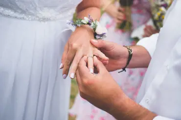 Jak mít ze svatby co nejlepší fotky? 5 tipů od svatebního fotografa