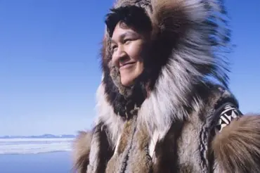 Inuité vychovávají své děti bez křiku, ty je přesto poslouchají na slovo