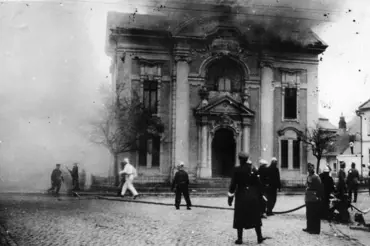Hořely synagogy a umírali lidé. Uběhlo 80 let od křišťálové noci