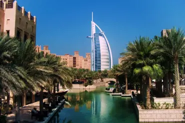Dubaj: moderní pohodlí i vůně Orientu