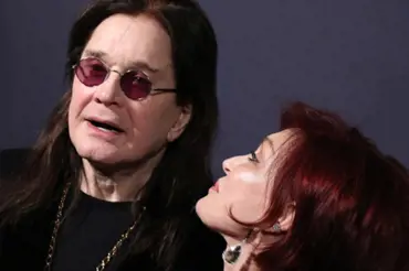 Ozzy Osbourne podváděl manželku s kadeřnicí 4 roky, Sharon se kvůli tomu chtěla zabít, našla ji služka