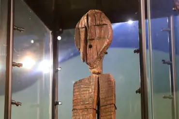 Šigirská modla: Obří dřevěná socha je dvakrát starší než pyramidy. Je velkou vědeckou záhadou
