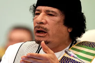 Kaddáfi a jeho posedlost plastikami:Lékaři diktátorův vzhled změnili k nepoznání