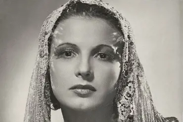 La Jana byla před 100 lety nejkrásnější ženou Evropy. Prohlédněte si snímky. Líbí se vám i dnes?