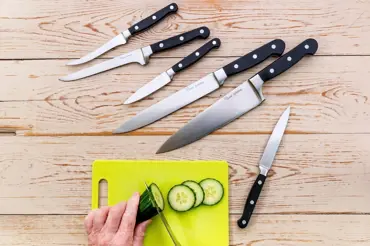 Jak nabrousit nože: Trik je v namáčení brousku, říká šéfkuchař