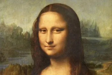 Prohlédněte si obraz Mony Lisy otočený o 90°. Za její hlavou uvidíte záhadné symboly. Vědci je zkoumají