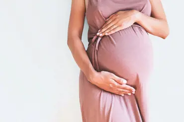 Porod s respektem: Zdravá rodička porodníka nepotřebuje