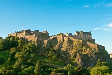 Středověký Edinburgh: Hygienické podmínky byly tak strašné, že zde nešlo žít