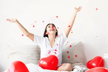 Tipy, jak oslavit Valentýna, když jste single. Osamělost nebude mít šanci