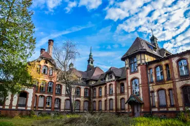 Sanatorium Beelitz: Léčil se zde Hitler, nyní slouží jako centrum okultismu