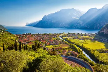 Italské Lago di Garda: Ideální pro cyklisty, milovníky jídla a hor