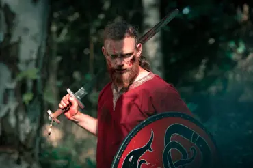 Proč byli Vikingové tak strašliví a obávaní bojovníci: Měli speciální smrtící strategii i zbraně