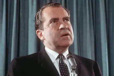Aféra Watergate: Prezident Nixon se utopil i díky pornofilmu