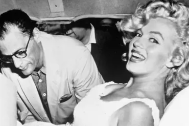 Marilyn Monroe zřejmě zavraždil Bobby Kennedy, tvrdí bývalý policista